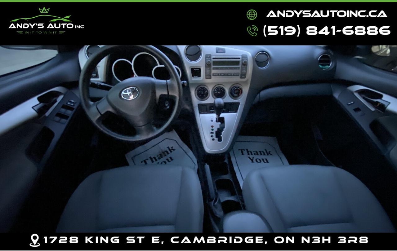 2010 Toyota Matrix AUTO ! LOW KMS ! NO ACCIDENTS Photo