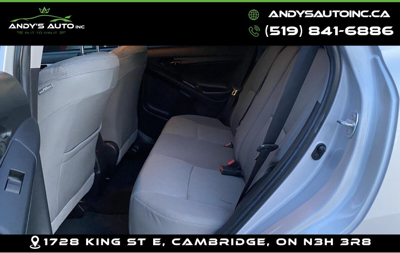 2010 Toyota Matrix AUTO ! LOW KMS ! NO ACCIDENTS Photo