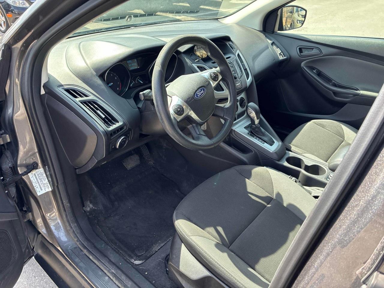 2012 Ford Focus 5DR HB SE Photo4