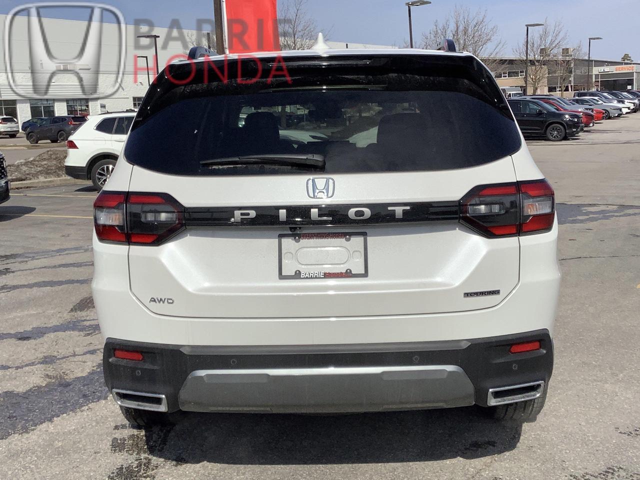 2026 Honda Pilot Touring 4dr All-Wheel Drive Photo