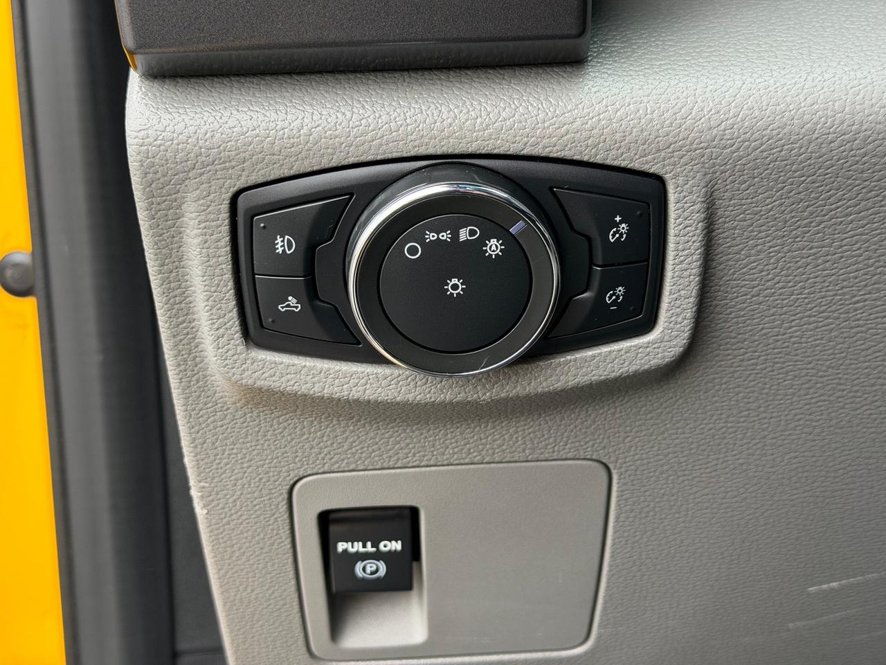 2017 Ford F-150 XLT **FULL CAP W/ SLIDE OUT BED** Photo