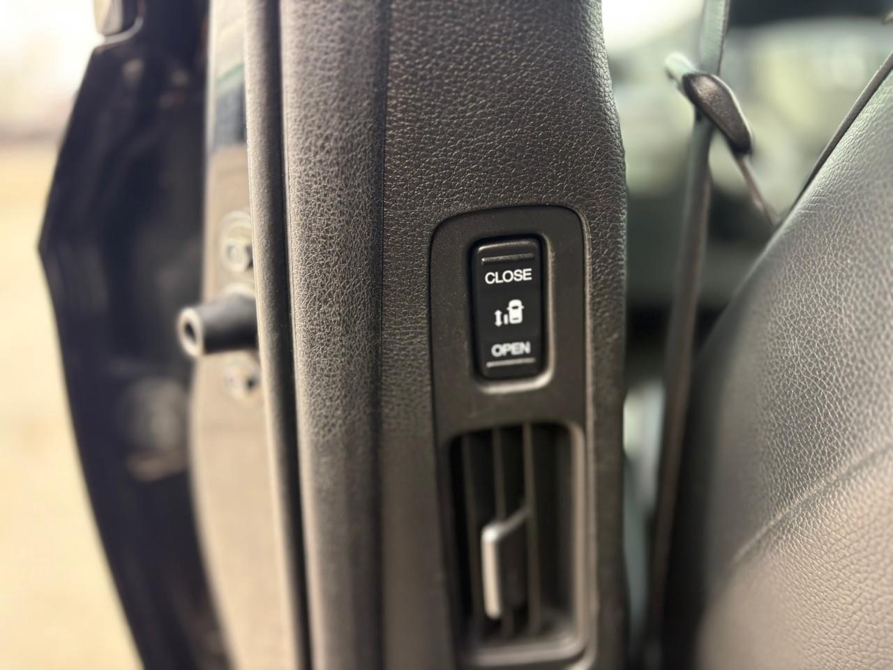 2023 Honda Odyssey Black Edition Passenger Van Photo