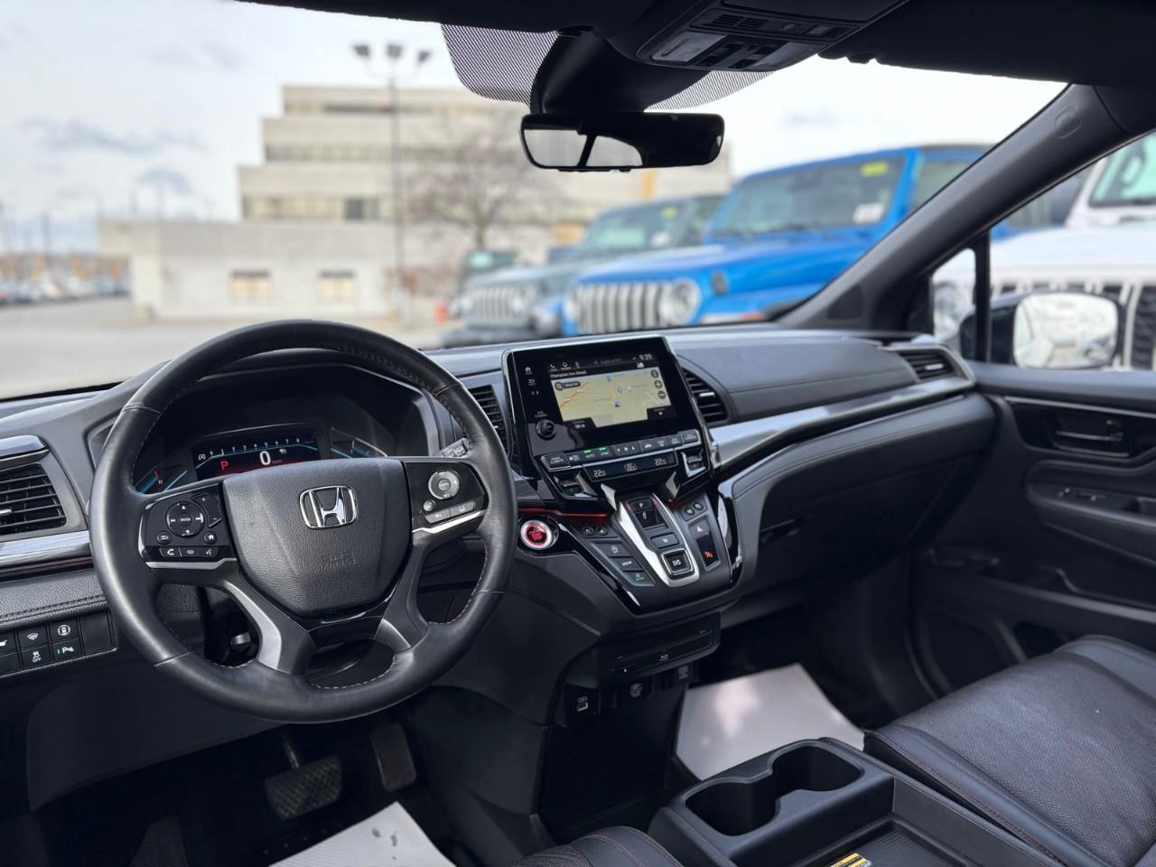 2023 Honda Odyssey Black Edition Passenger Van Photo