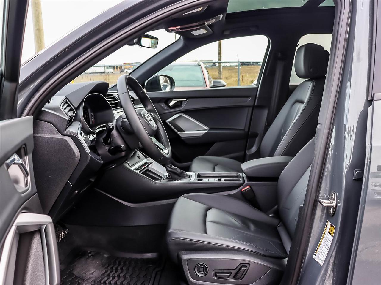 2025 Audi Q3 BASE Photo