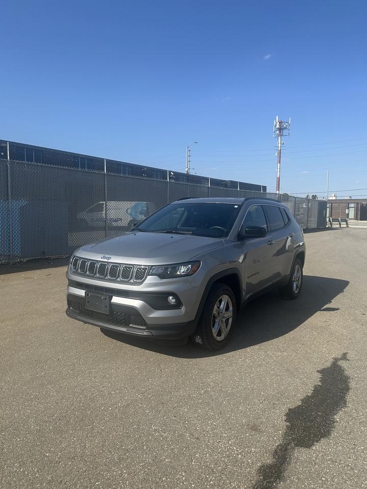 2023 Jeep Compass North 4x4/ALLOYS/NAV Photo