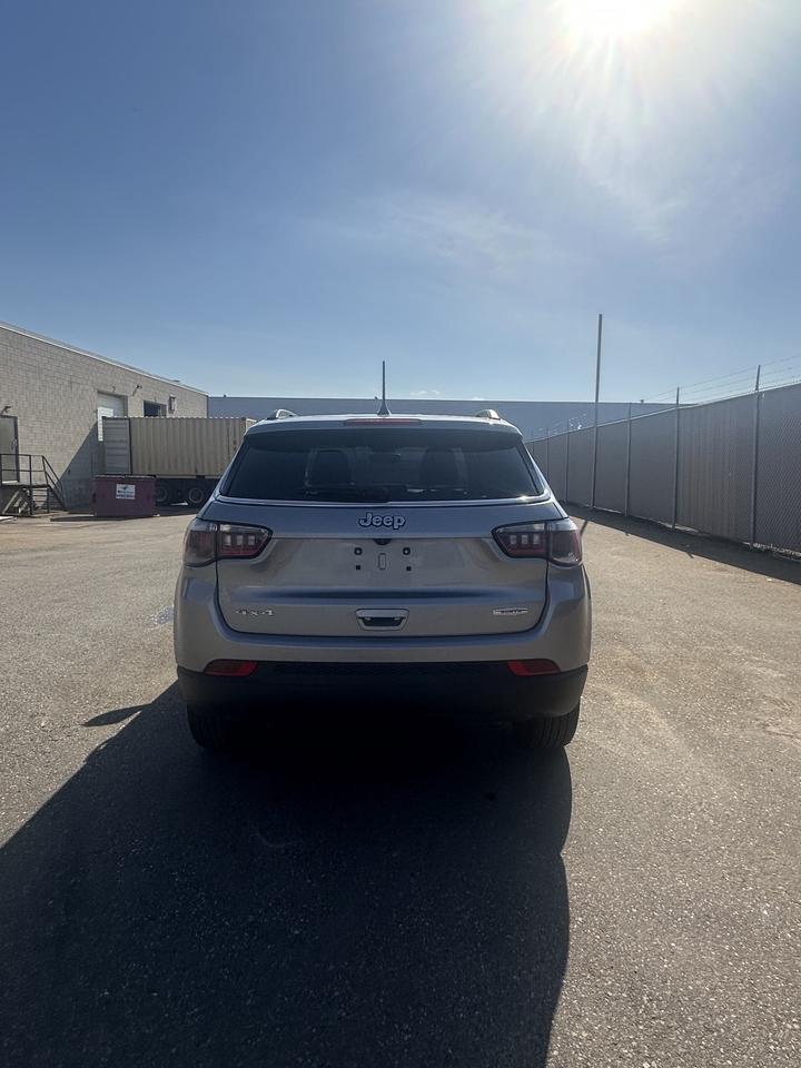 2023 Jeep Compass North 4x4/ALLOYS/NAV Photo