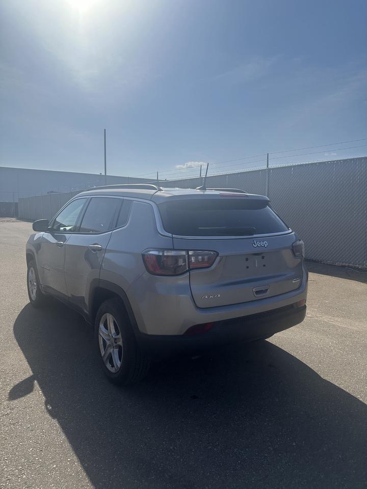2023 Jeep Compass North 4x4/ALLOYS/NAV Photo