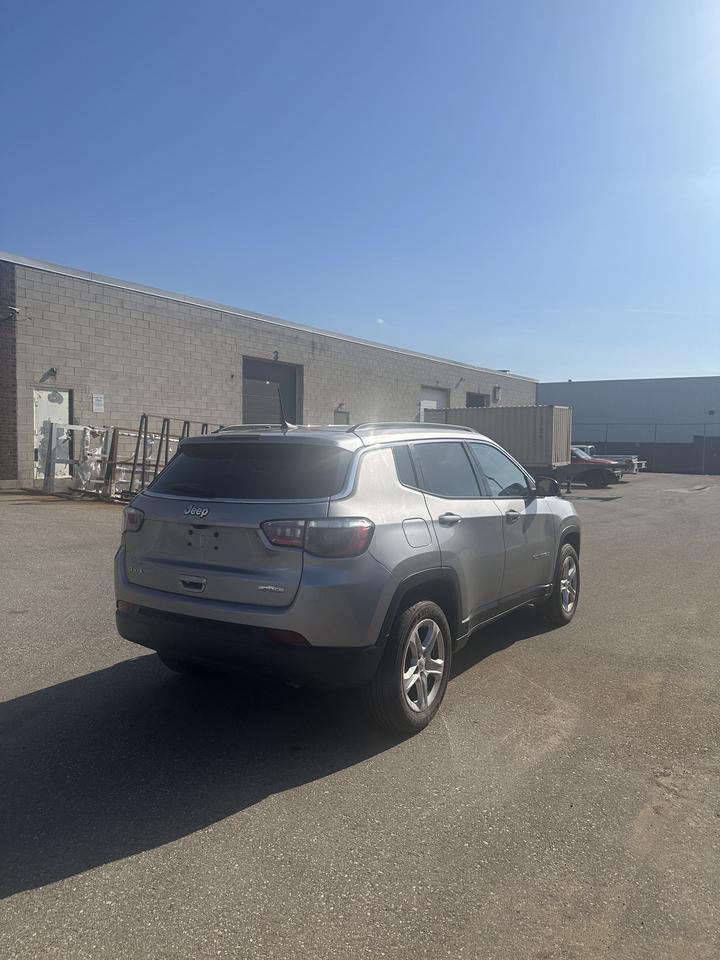 2023 Jeep Compass North 4x4/ALLOYS/NAV Photo