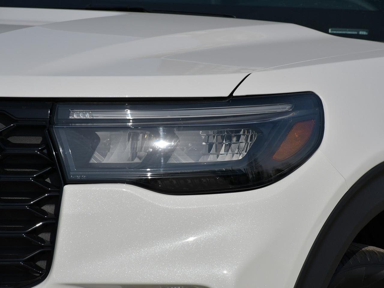 2026 Ford Explorer ST-Line 4WD Photo2