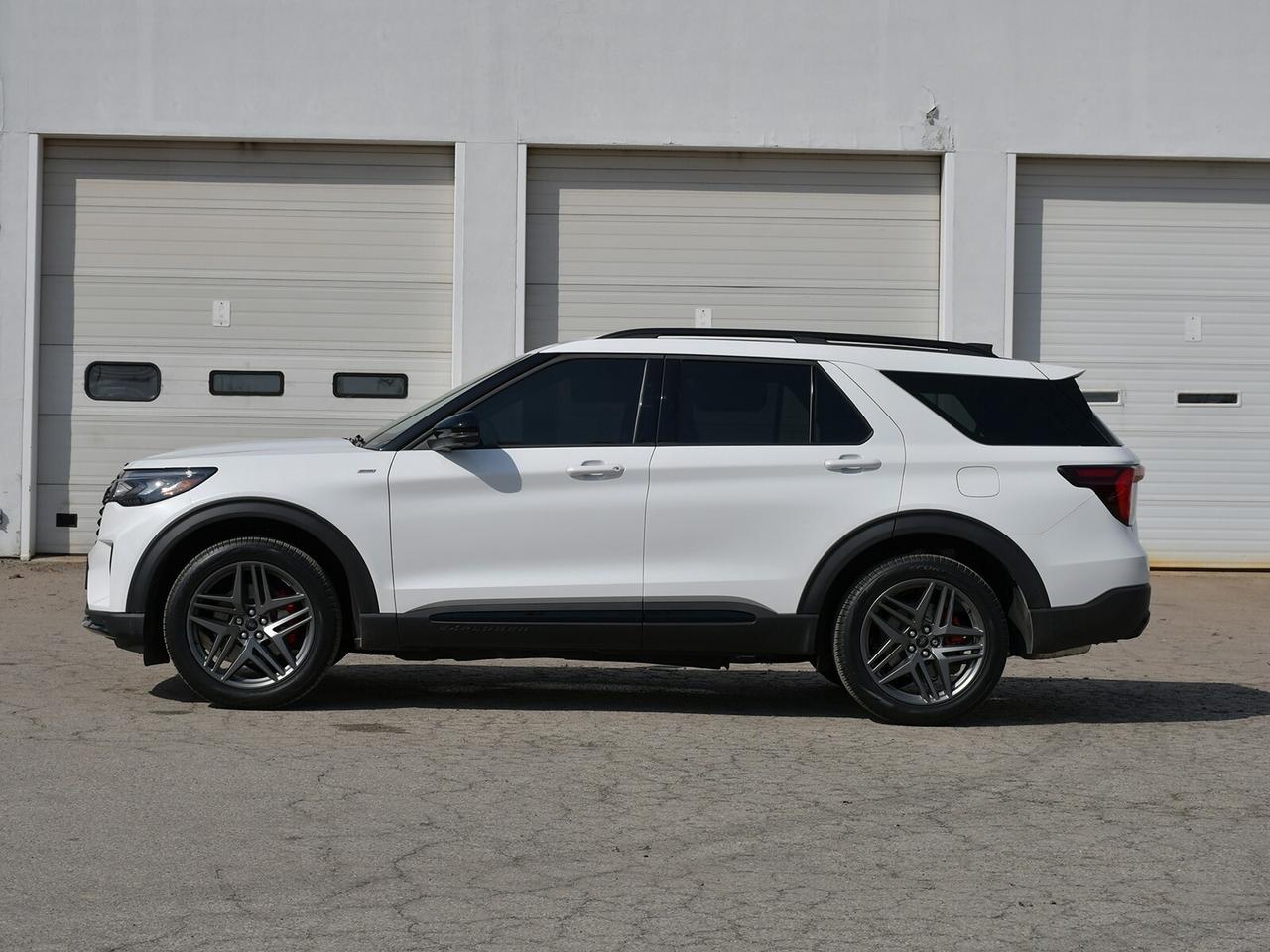 2026 Ford Explorer ST-Line 4WD Photo