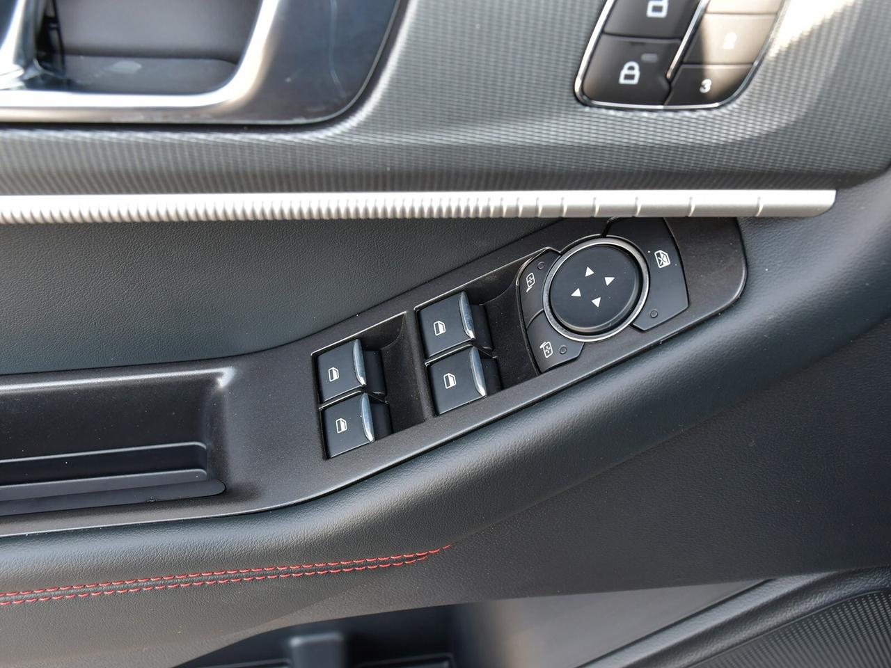 2026 Ford Explorer ST-Line 4WD Photo