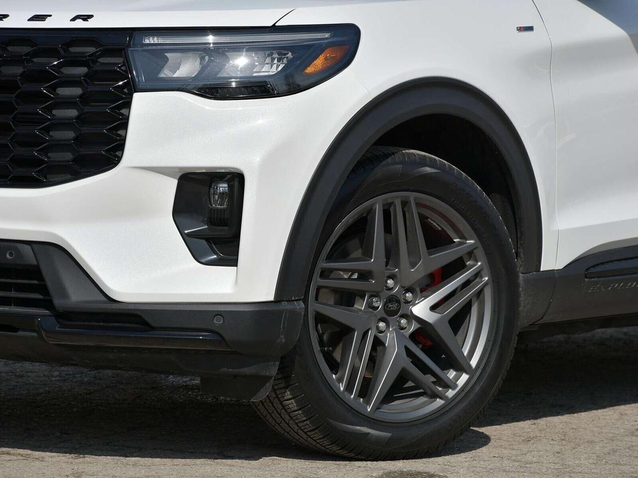 2026 Ford Explorer ST-Line Photo