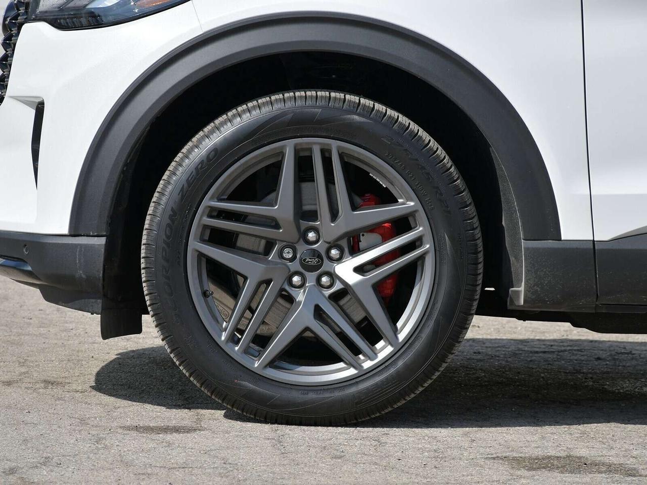 2026 Ford Explorer ST-Line Photo