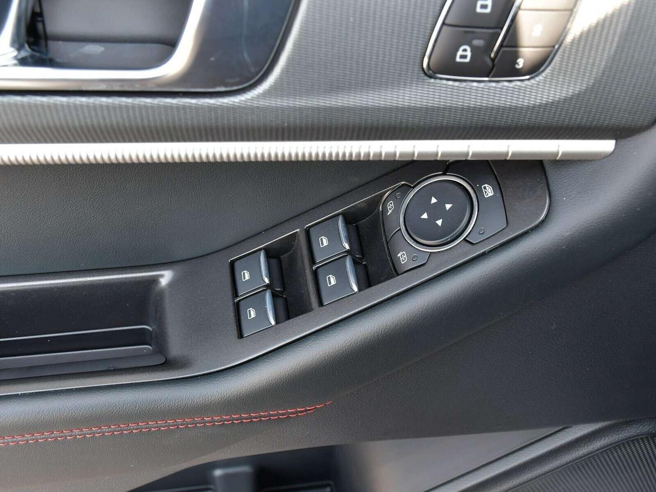 2026 Ford Explorer ST-Line Photo