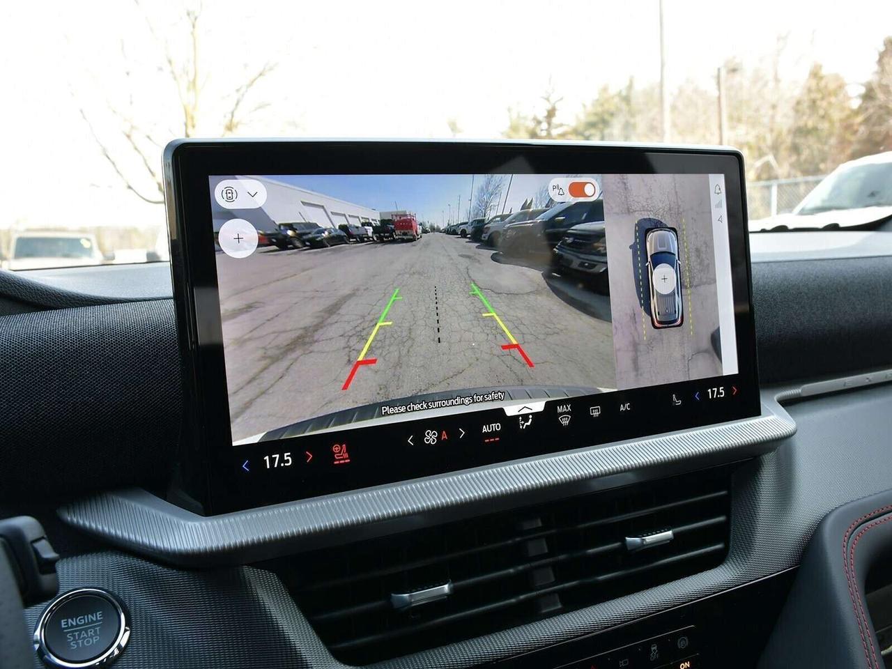 2026 Ford Explorer ST-Line Photo