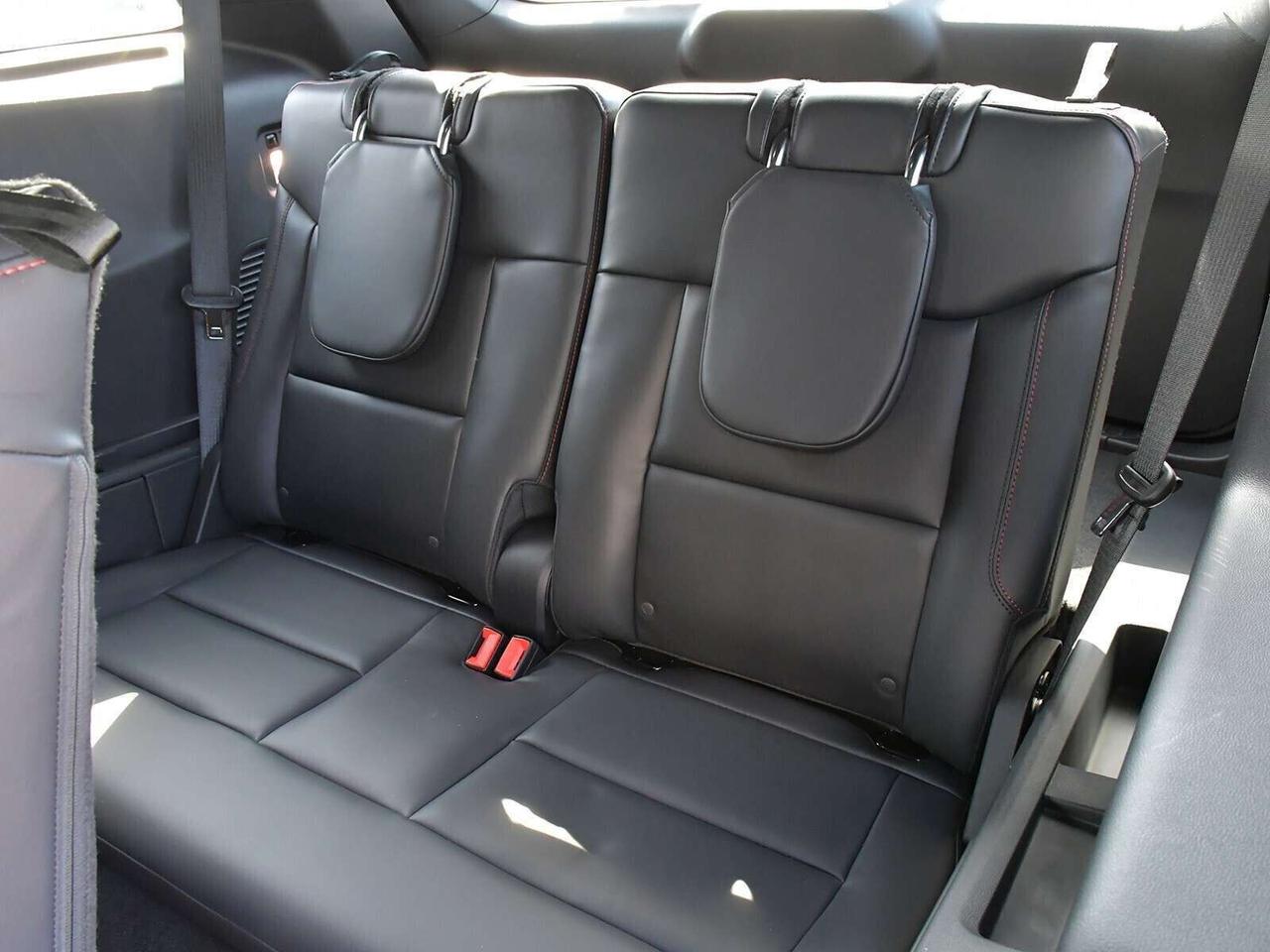 2026 Ford Explorer ST-Line Photo