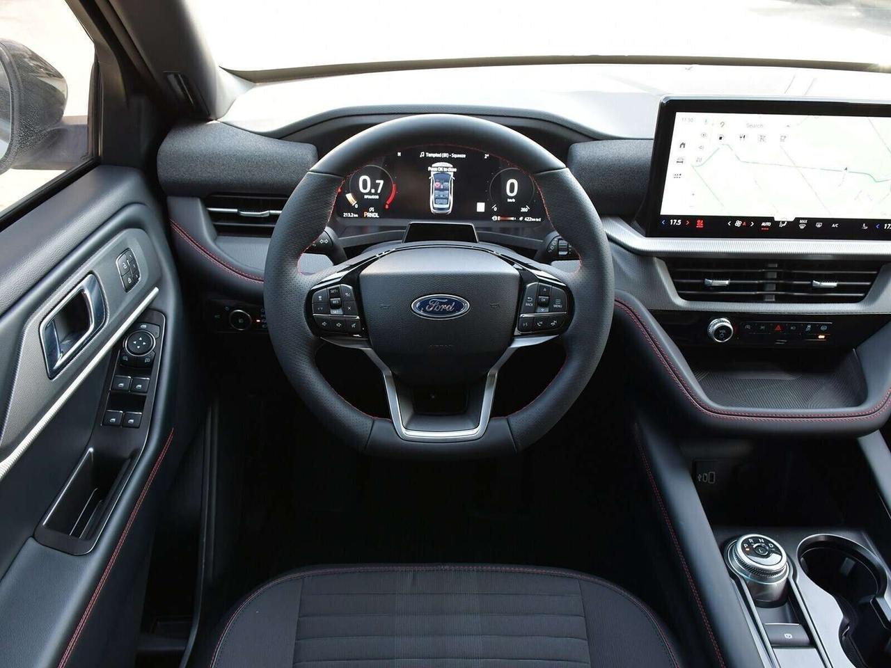 2026 Ford Explorer ST-Line Photo