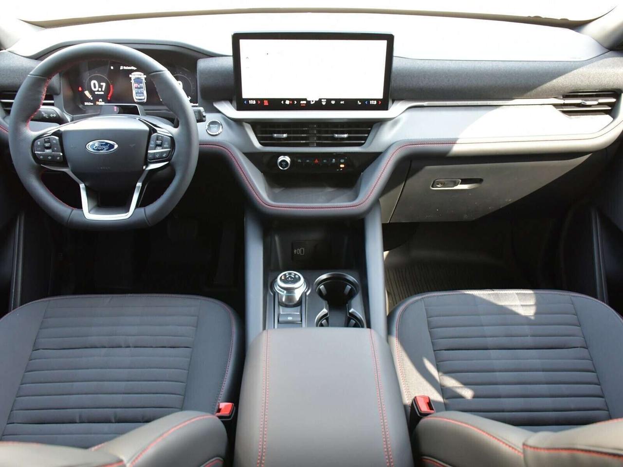 2026 Ford Explorer ST-Line Photo