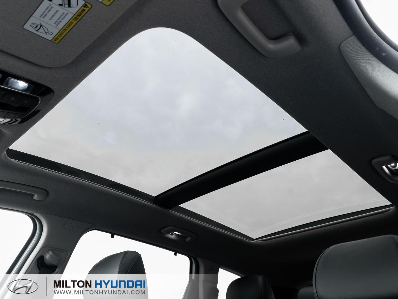 2023 Hyundai Santa Fe Preferred w/Trend Package 4dr All-Wheel Drive Photo