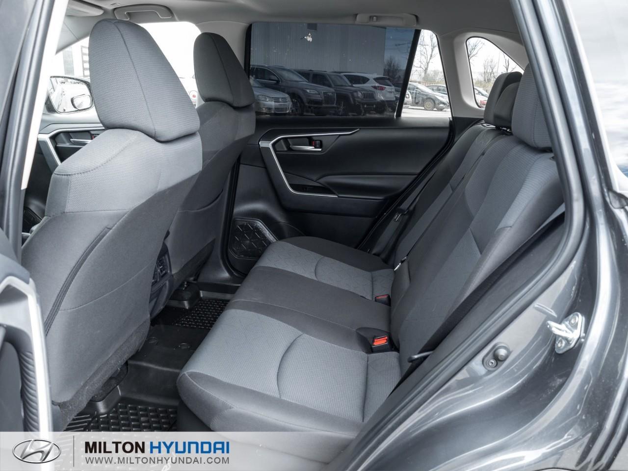 2025 Toyota RAV4 Hybrid XLE 4dr All-Wheel Drive Photo