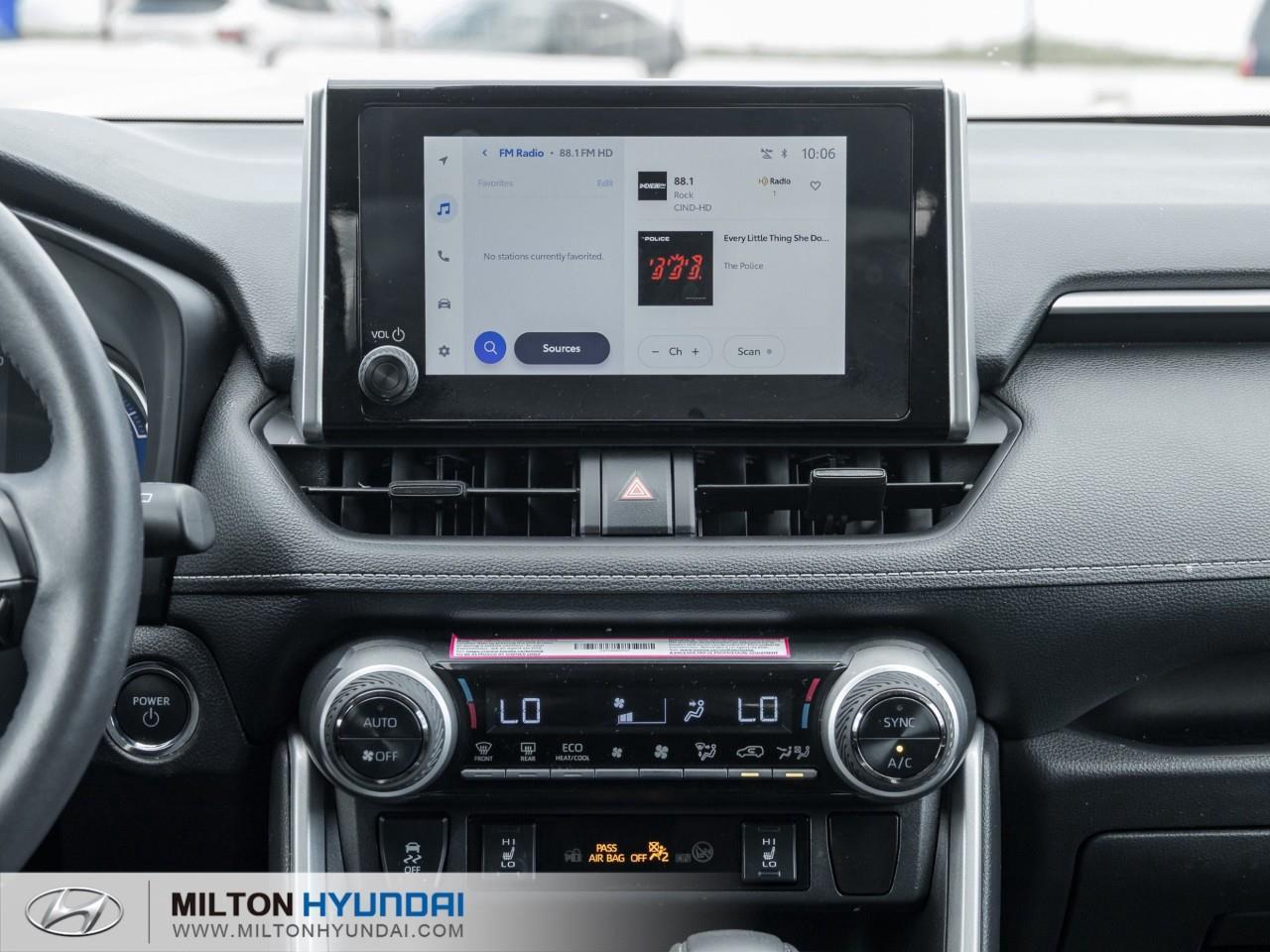 2025 Toyota RAV4 Hybrid XLE 4dr All-Wheel Drive Photo