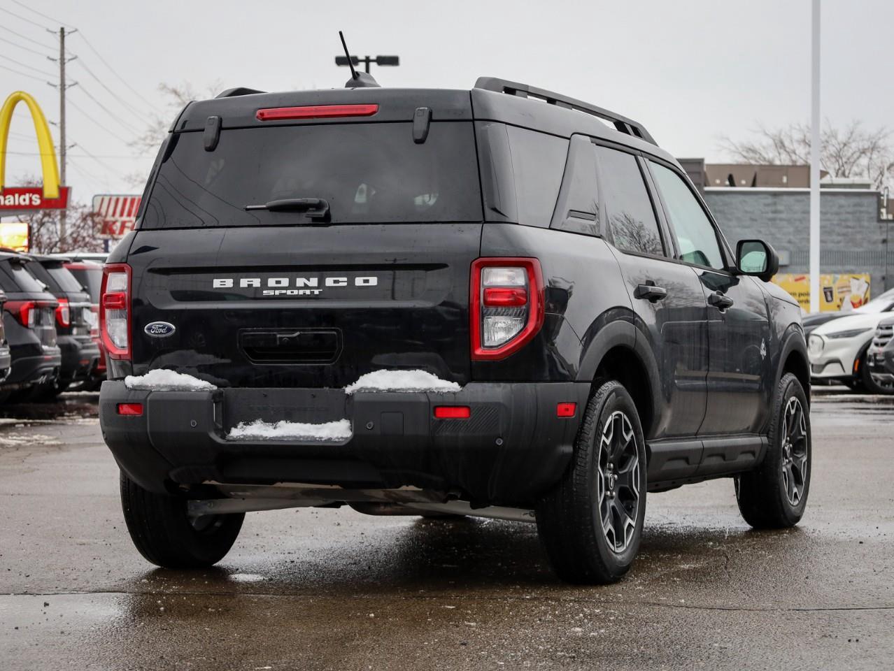 2025 Ford Bronco Sport Outer Banks 4dr 4x4 Photo2