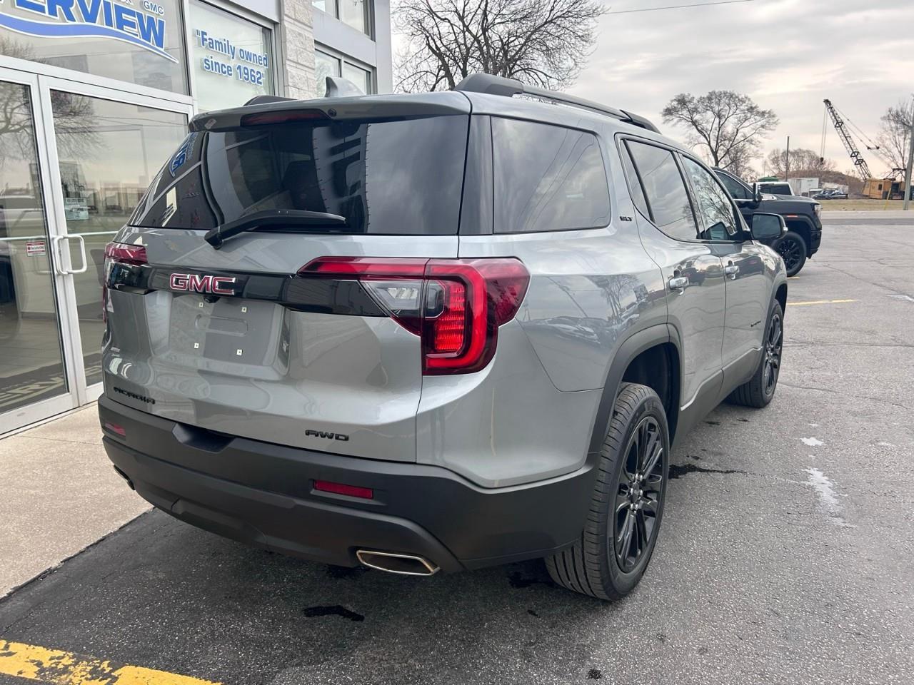 2023 GMC Acadia SLT All-wheel Drive Photo