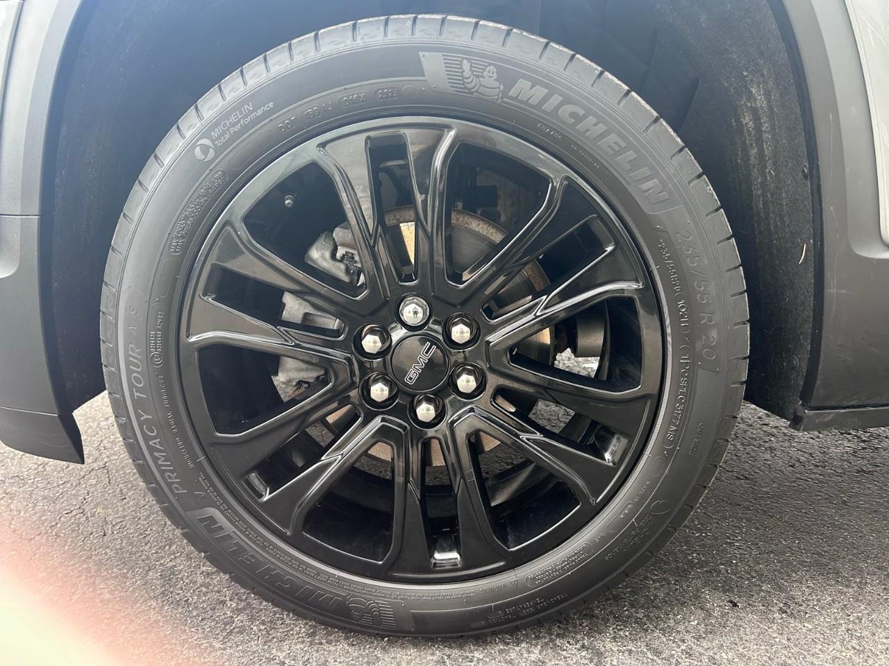 2023 GMC Acadia SLT All-wheel Drive Photo