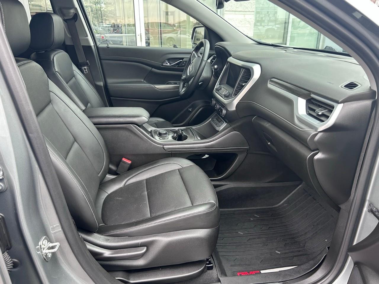 2023 GMC Acadia SLT All-wheel Drive Photo