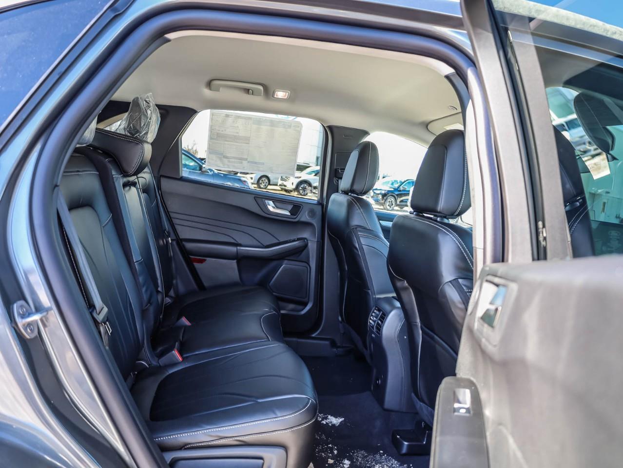 2026 Ford Escape PHEV 4dr Front-Wheel Drive Photo