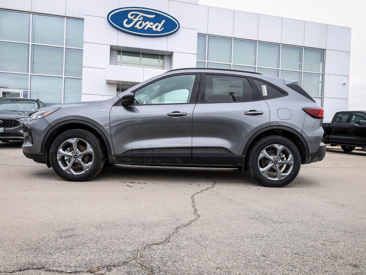 2025 Ford Escape ST-Line 4dr All-Wheel Drive Photo4