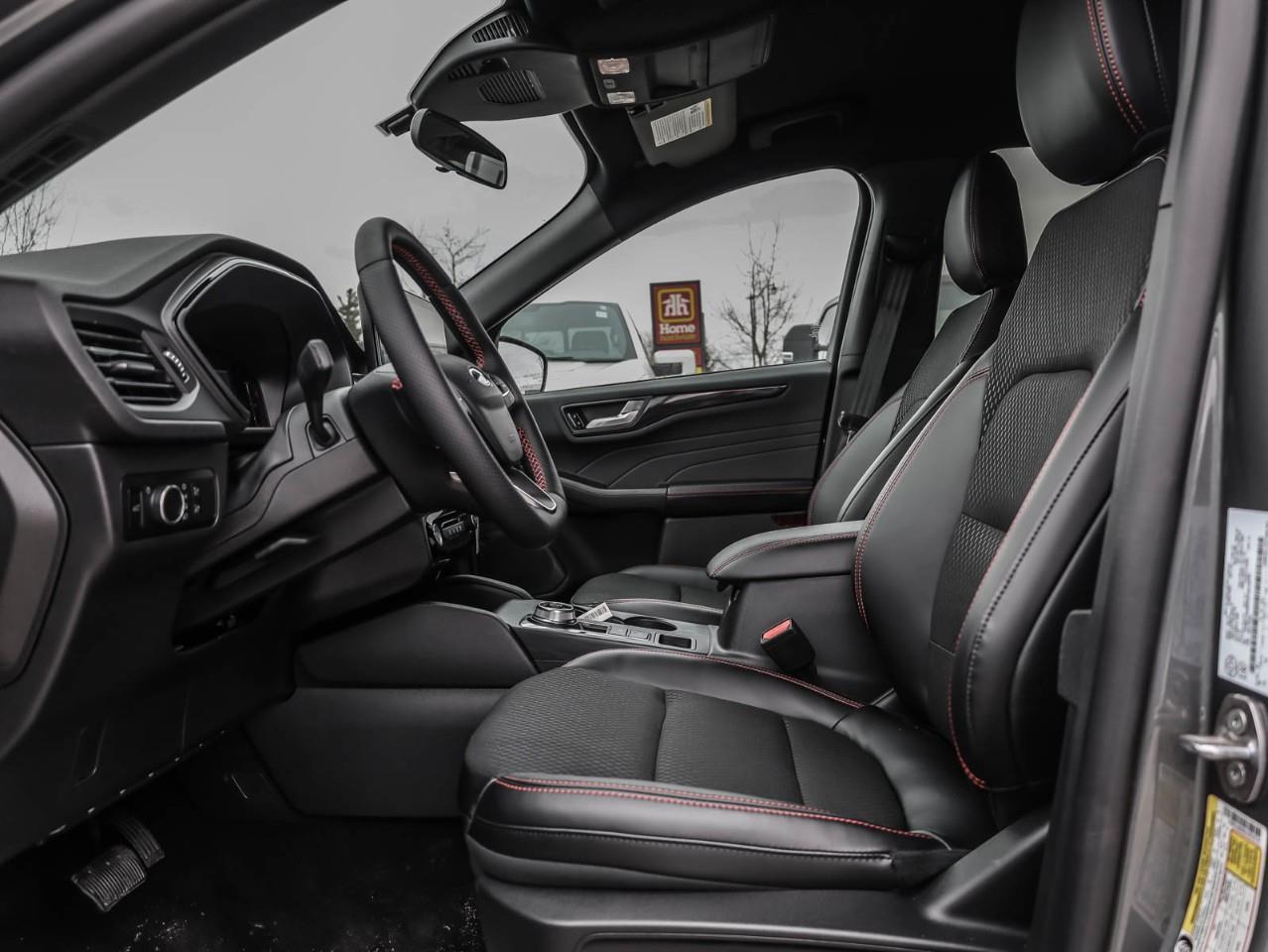 2025 Ford Escape ST-Line 4dr All-Wheel Drive Photo