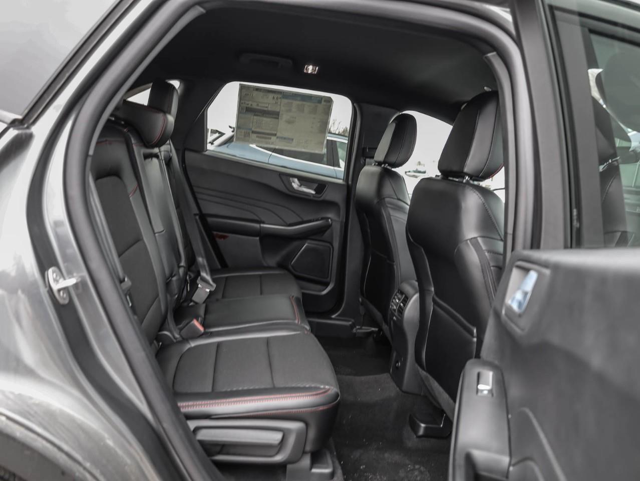 2025 Ford Escape ST-Line 4dr All-Wheel Drive Photo