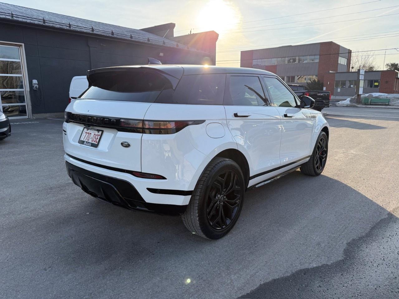 2023 Land Rover Range Rover Evoque R-Dynamic HST AWD Photo4