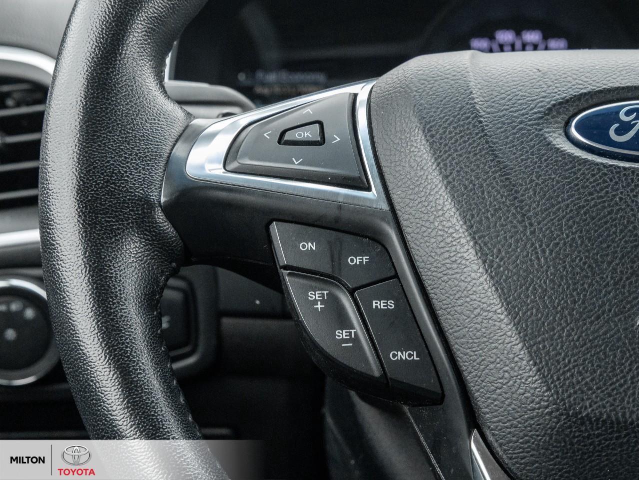 2017 Ford Edge PANORAMIC SUNROOF LEATHER VENTILATED SEATS HEAETED Photo