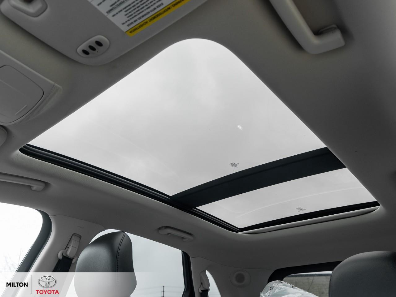 2017 Ford Edge PANORAMIC SUNROOF LEATHER VENTILATED SEATS HEAETED Photo