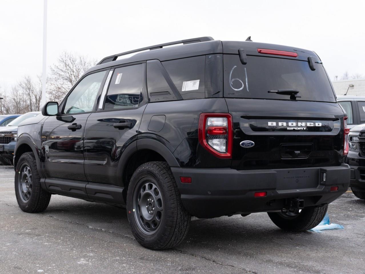 2024 Ford Bronco Sport Big Bend 4dr 4x4 Photo3
