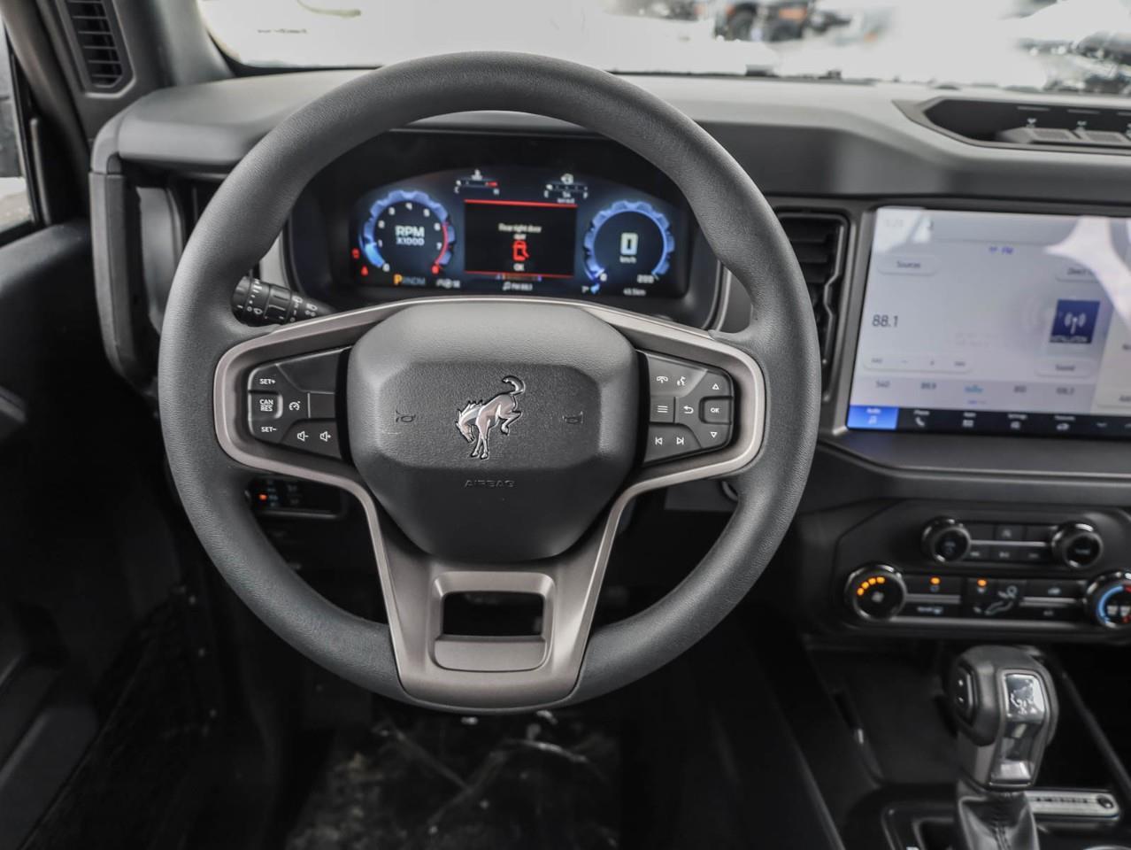 2026 Ford Bronco Base 4dr 4x4 Photo