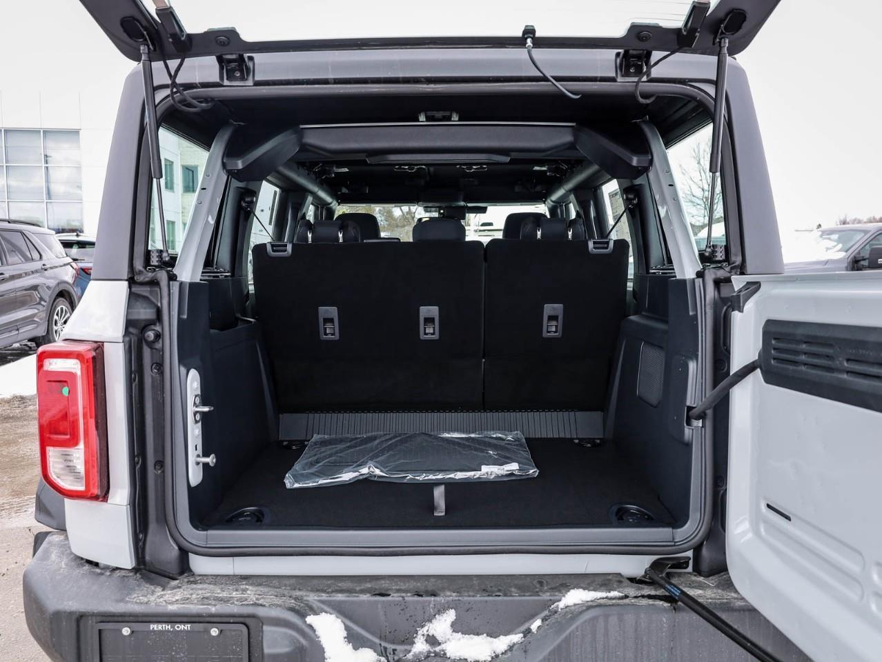 2026 Ford Bronco Base 4dr 4x4 Photo