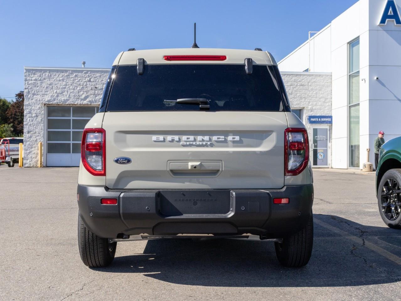 2025 Ford Bronco Sport Big Bend 4dr 4x4 Photo4