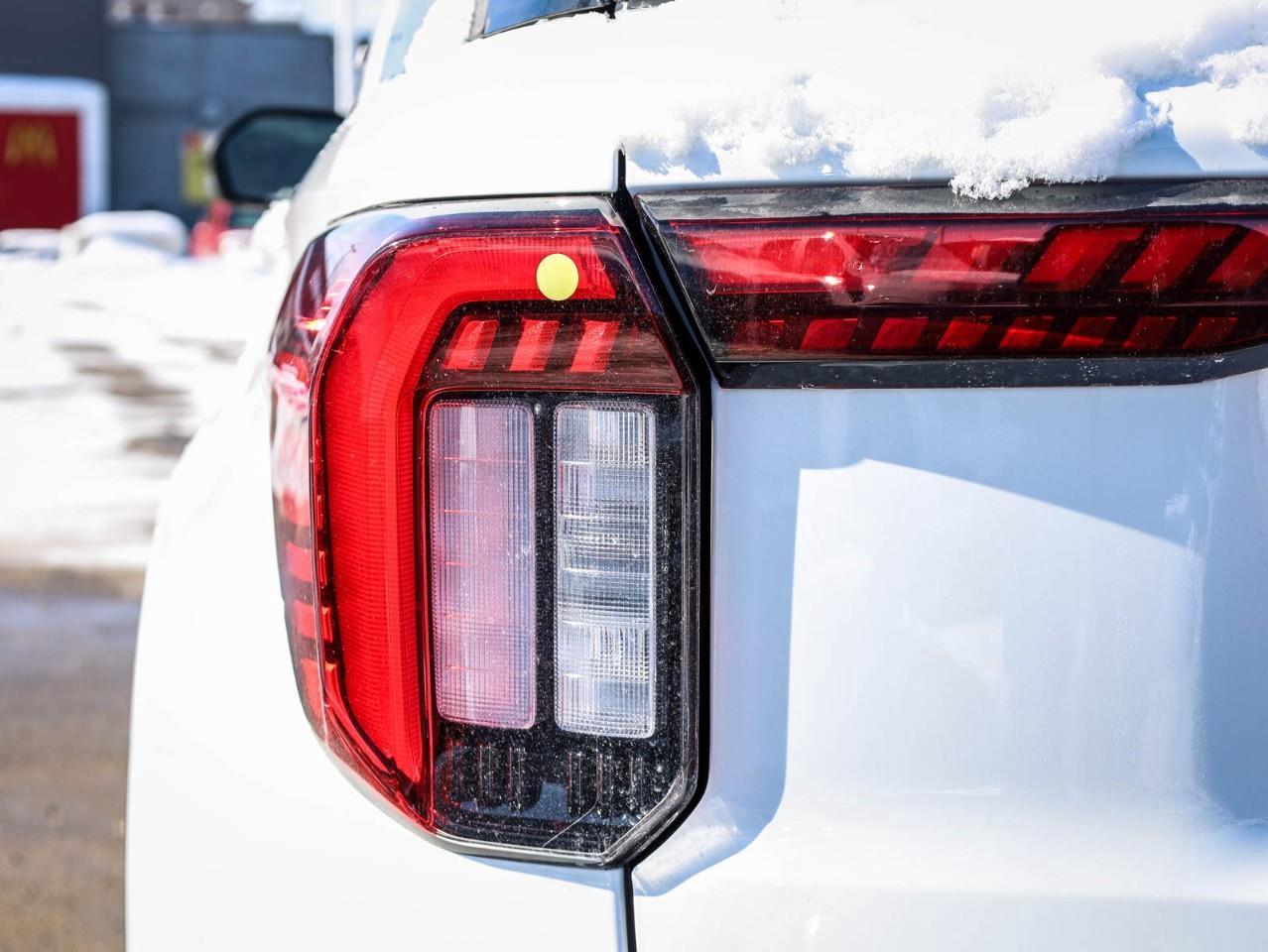 2026 Ford Explorer Platinum 4dr 4x4 Photo