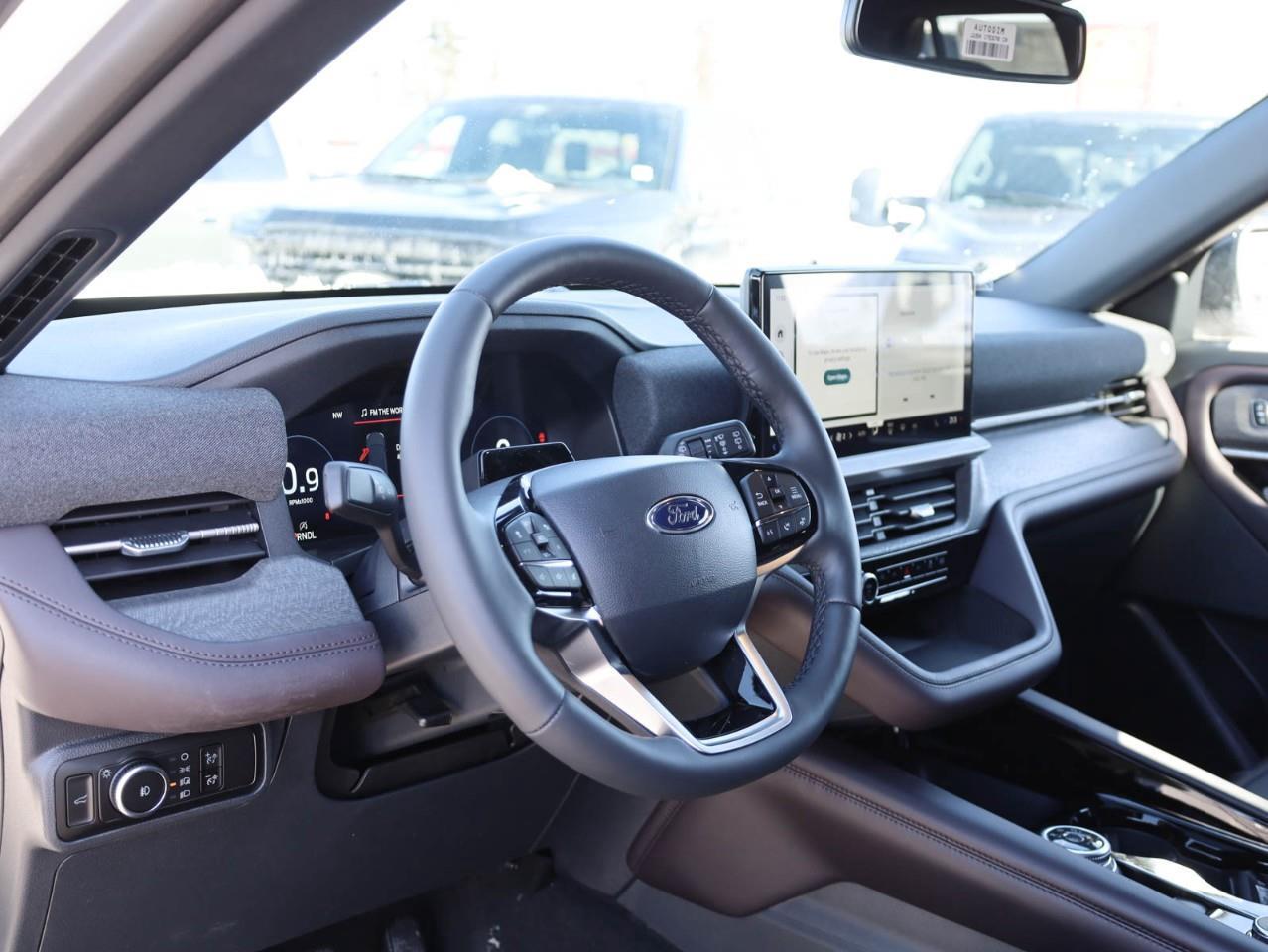 2026 Ford Explorer Platinum 4dr 4x4 Photo