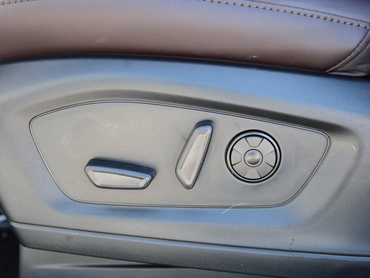 2026 Ford Explorer Platinum 4dr 4x4 Photo