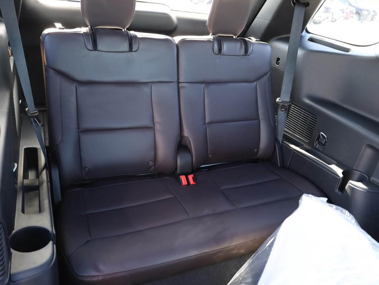 2026 Ford Explorer Platinum 4dr 4x4 Photo