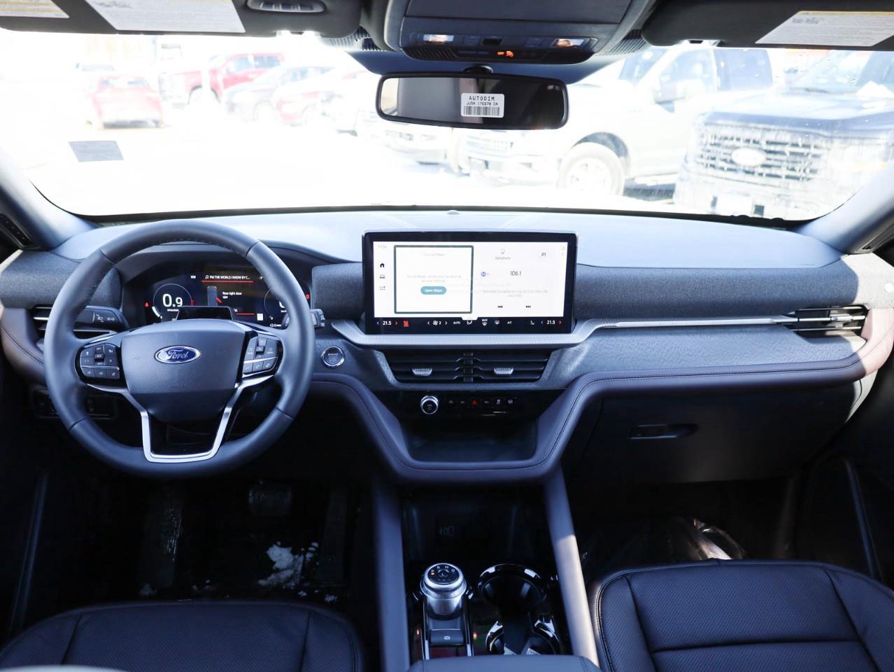 2026 Ford Explorer Platinum 4dr 4x4 Photo