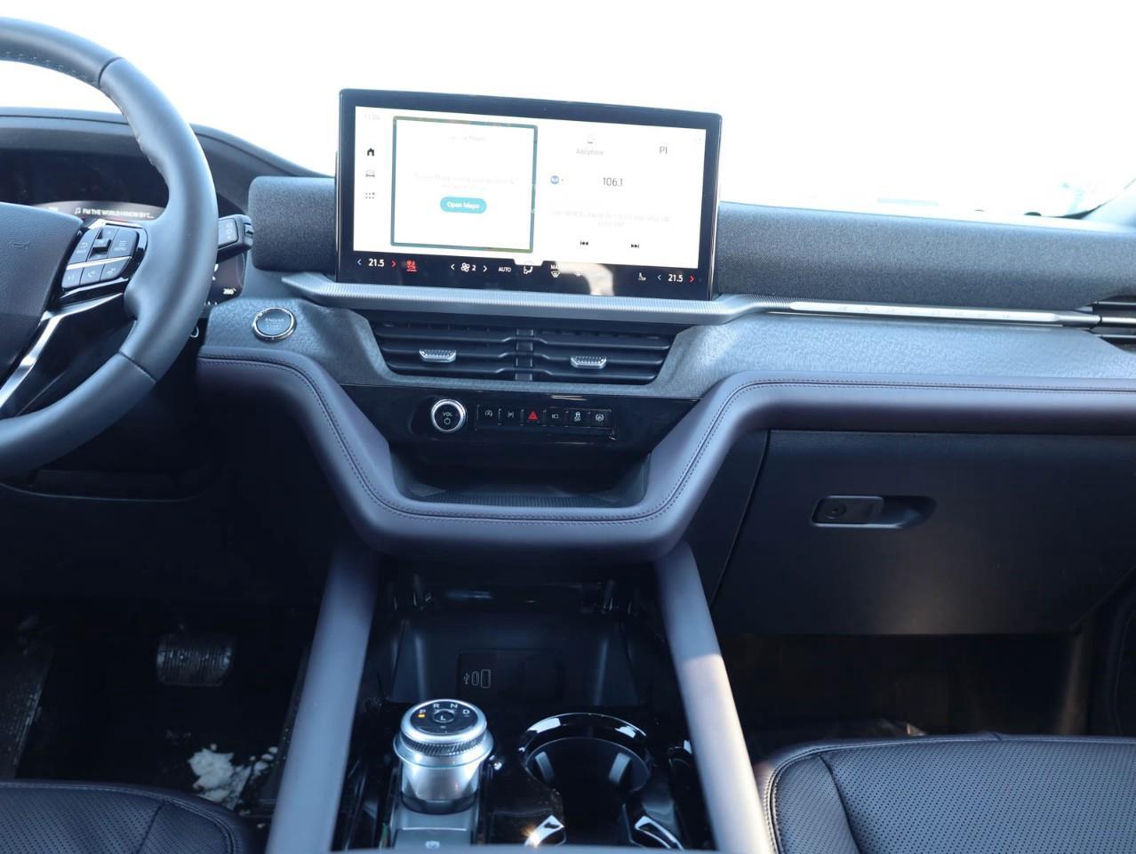 2026 Ford Explorer Platinum 4dr 4x4 Photo