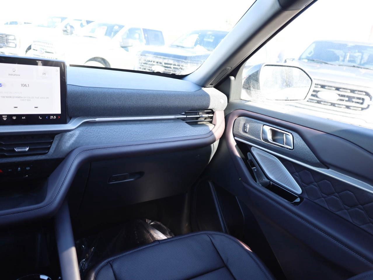 2026 Ford Explorer Platinum 4dr 4x4 Photo