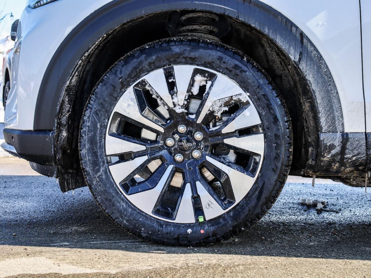 2026 Ford Explorer Platinum 4dr 4x4 Photo