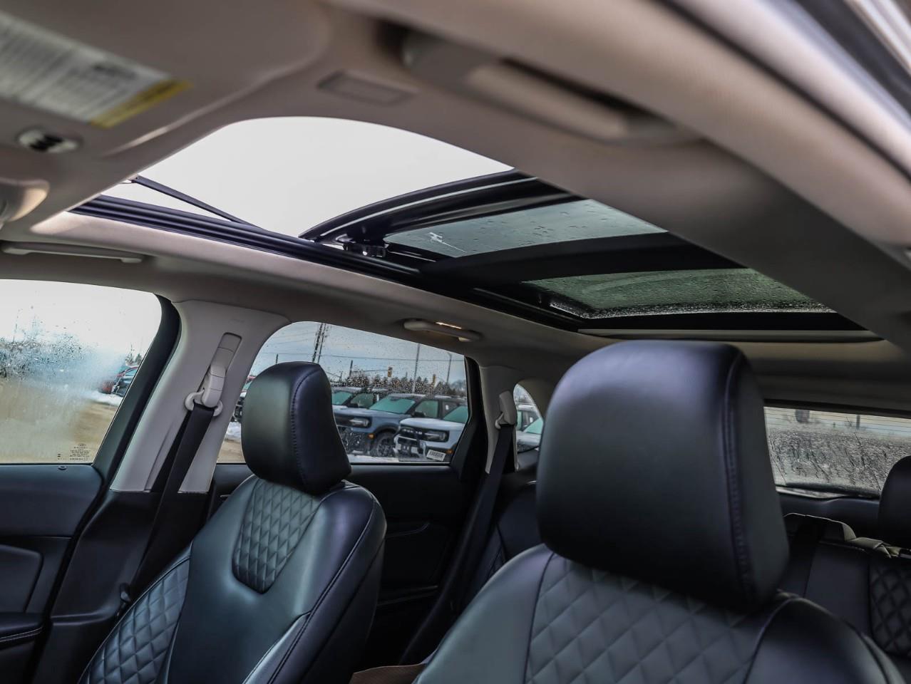 2024 Ford Edge TITANIUM 4DR ALL-WHEEL DRIVE Photo