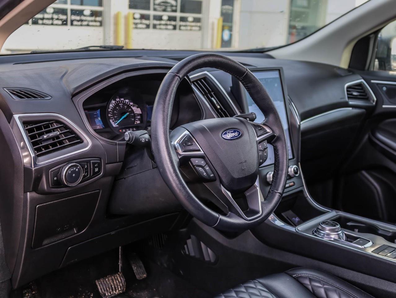 2024 Ford Edge TITANIUM 4DR ALL-WHEEL DRIVE Photo